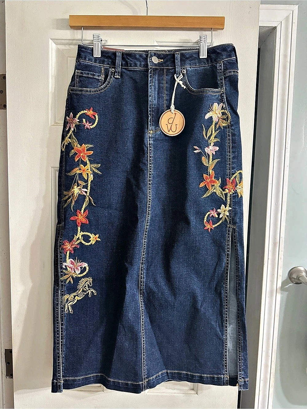 Driftwood Savannah Midi Floral Embroidered Midi Skirt Blue Size 4 nwt